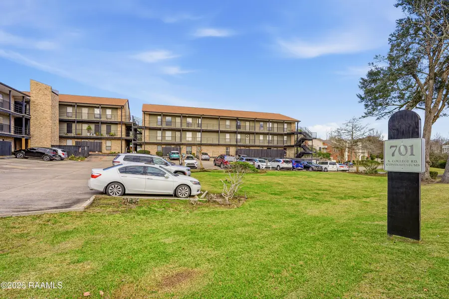 701 S College Road #Apt 111, Lafayette, LA 70503 - #2