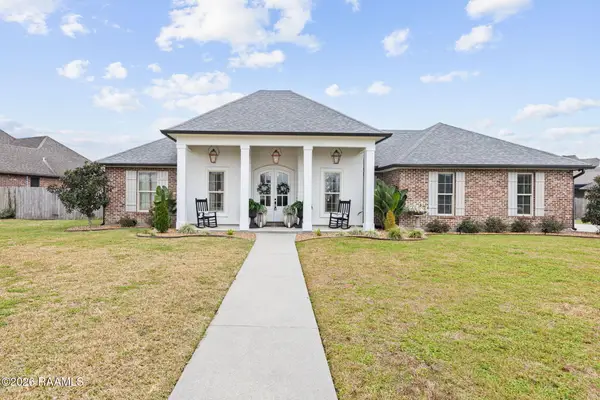 303 Sugar Trace Lane, New Iberia, LA 70563