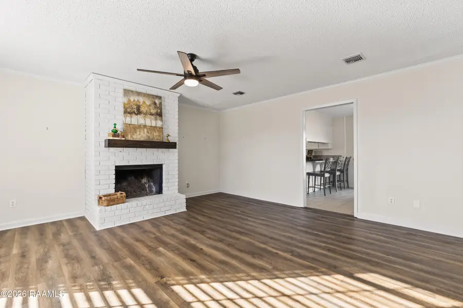 208 Vivian Drive, Lafayette, LA 70508 - Image #2