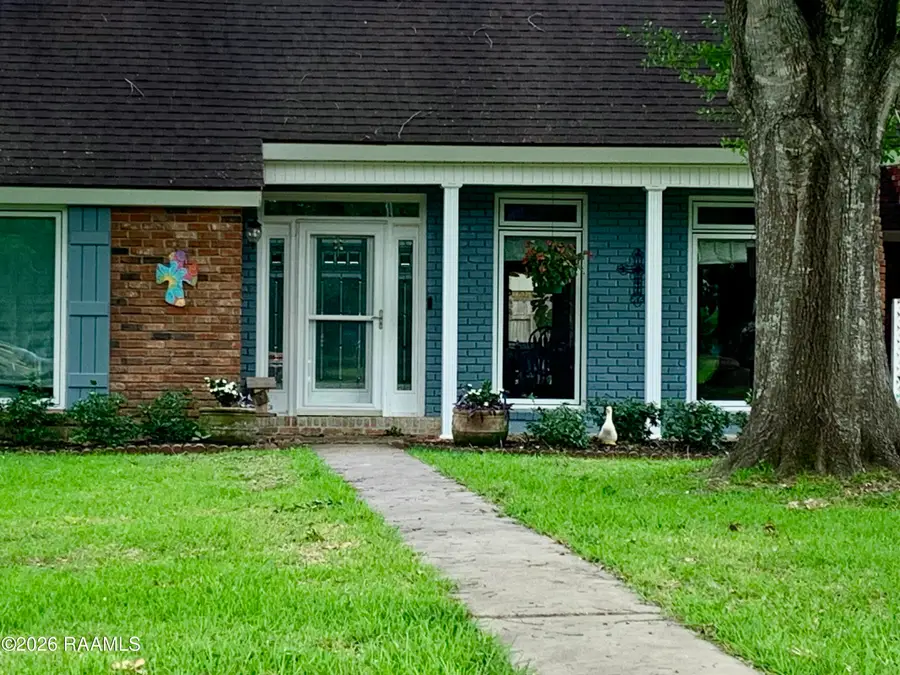 112 Heritage Drive, Youngsville, LA 70592 - #2