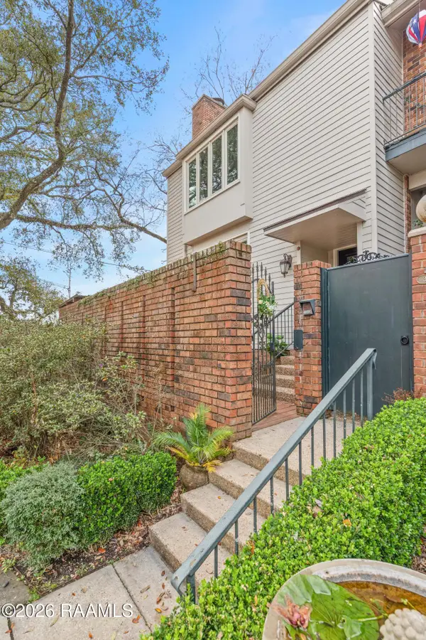 301 Briargate Walk Circle, Lafayette, LA 70503