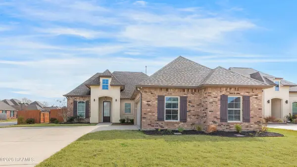 301 Brianna Lane, Broussard, LA 70518