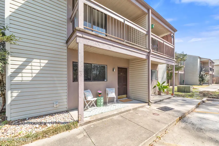 110 W Bayou Parkway #Apt 402, Lafayette, LA 70503 - #3
