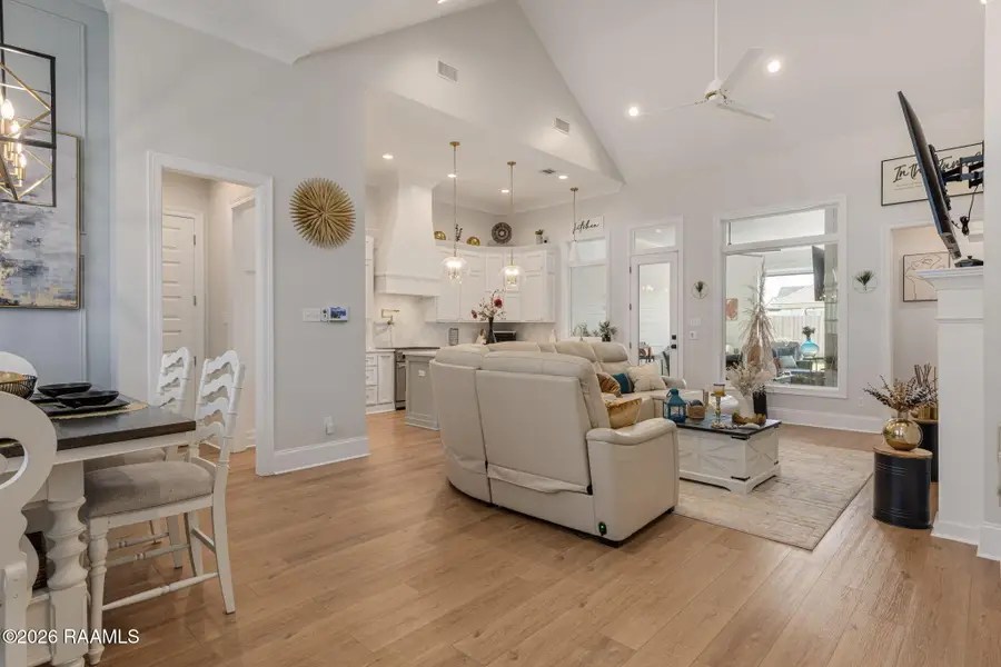 204 Amsterdam Avenue, Youngsville, LA 70592 - #3