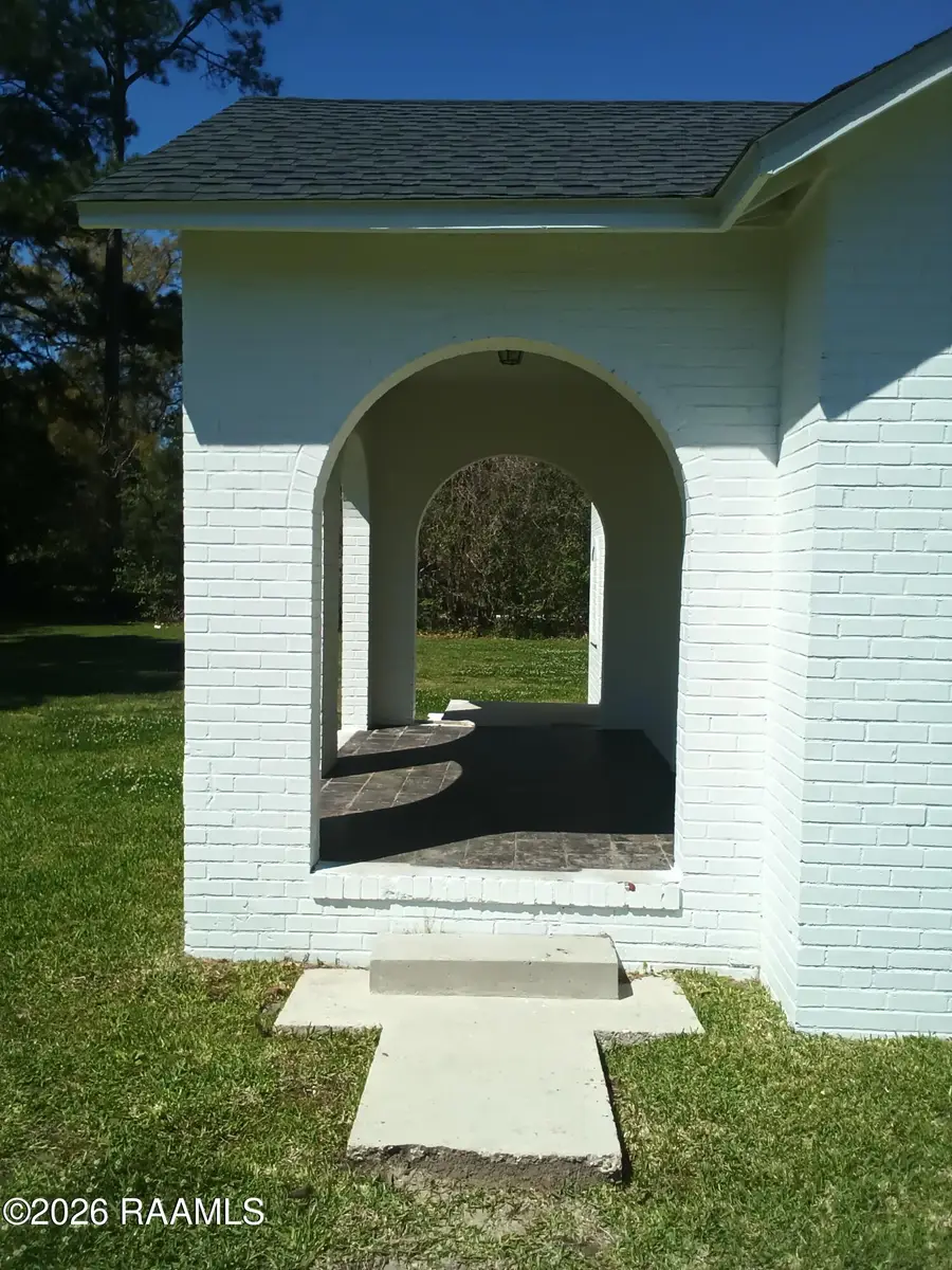 803 20 Arpent Road, New Iberia, LA 70560 - #3