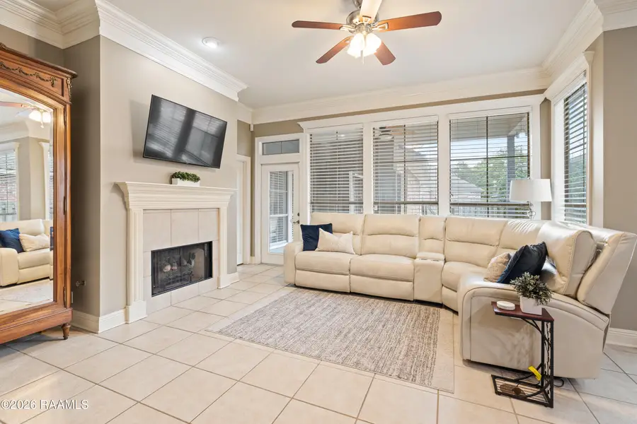 102 Lighthouse Point Circle, Youngsville, LA 70592 - #2