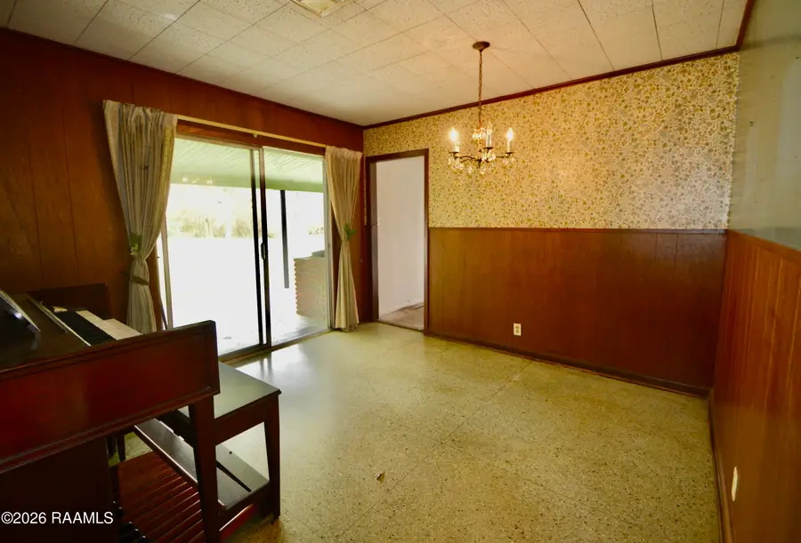 1915 N River Oaks Drive, Abbeville, LA 70510 - #2