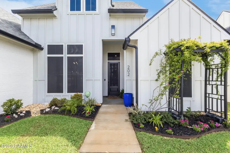 202 Amsterdam Avenue, Youngsville, LA 70592 - #2