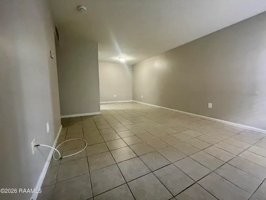 701 S College Road #Apt 215, Lafayette, LA 70503 - #3