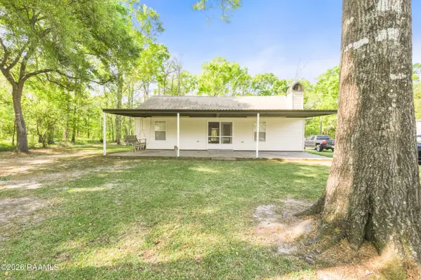 1136 Herman Dupuis Road, Breaux Bridge, LA 70517