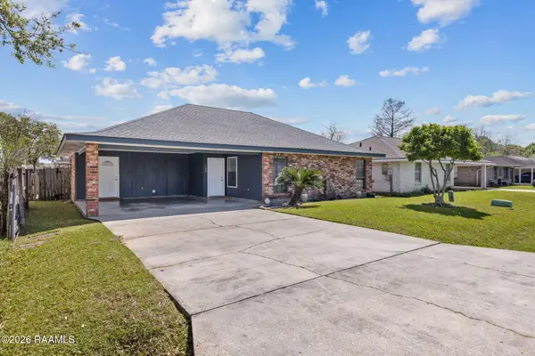 123 Sea Pines Drive, Youngsville, LA 70592