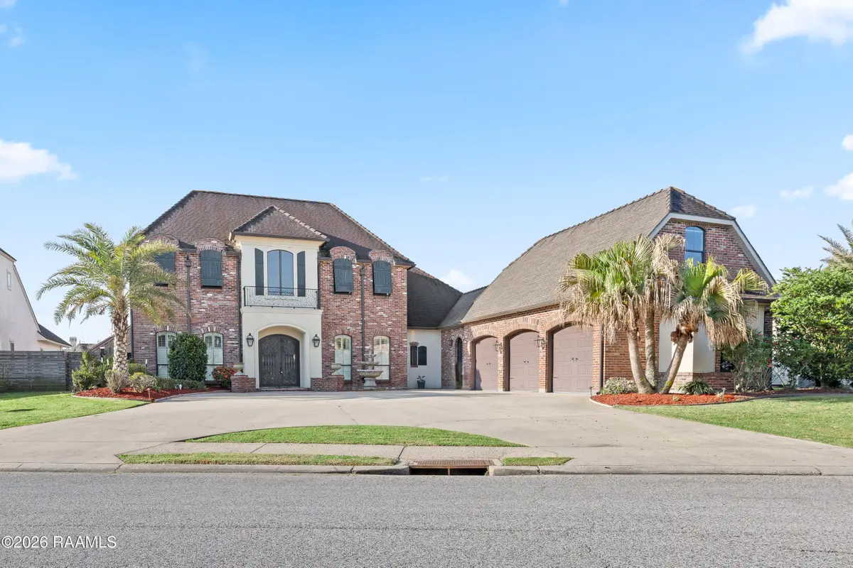 1002 Le Triomphe Parkway, Broussard, LA 70518 - #1