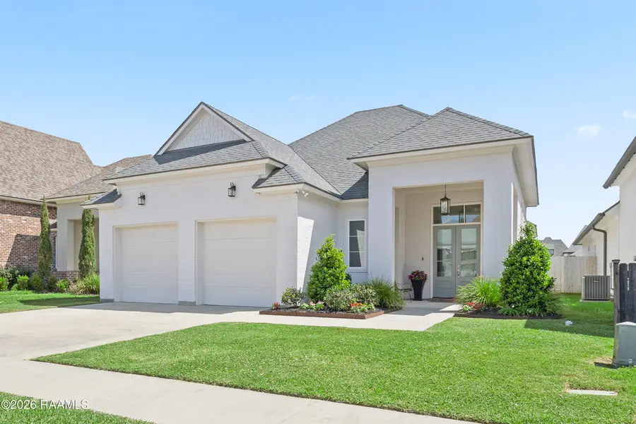 228 Santander Drive, Youngsville, LA 70592 - #2