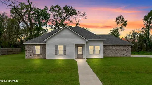 1025 Timber Trails Road, Breaux Bridge, LA 70517