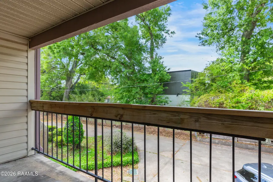 110 W Bayou Parkway #Apt 302, Lafayette, LA 70503 - #2