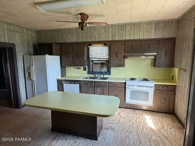 214 N Suire Street, Erath, LA 70533 - #3