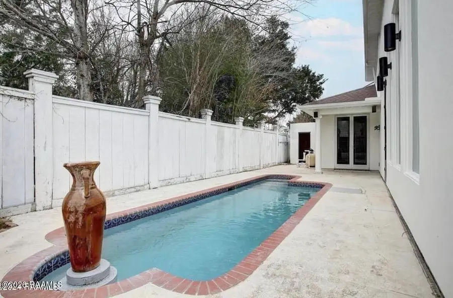 305 Redoak Circle, Lafayette, LA 70506 - #2