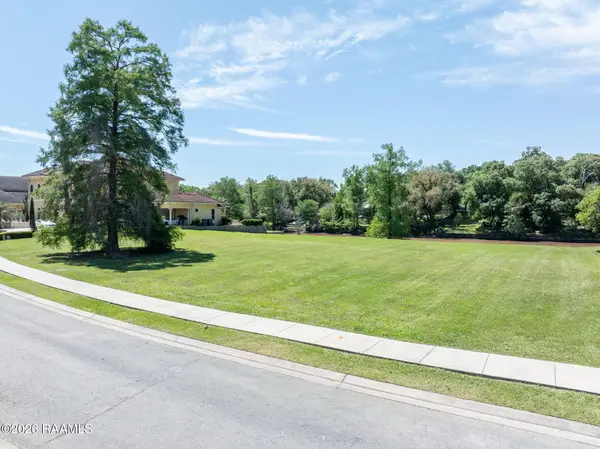 111/113 Villaggio Drive, Lafayette, LA 70508