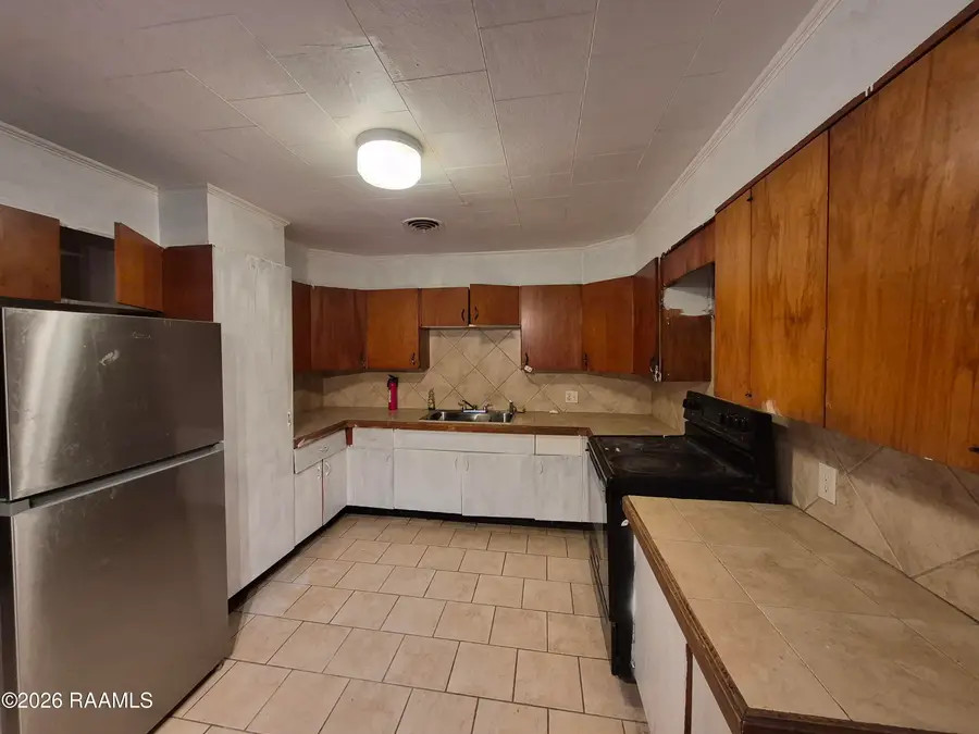2203 Louisiana Drive, New Iberia, LA 70560 - #3