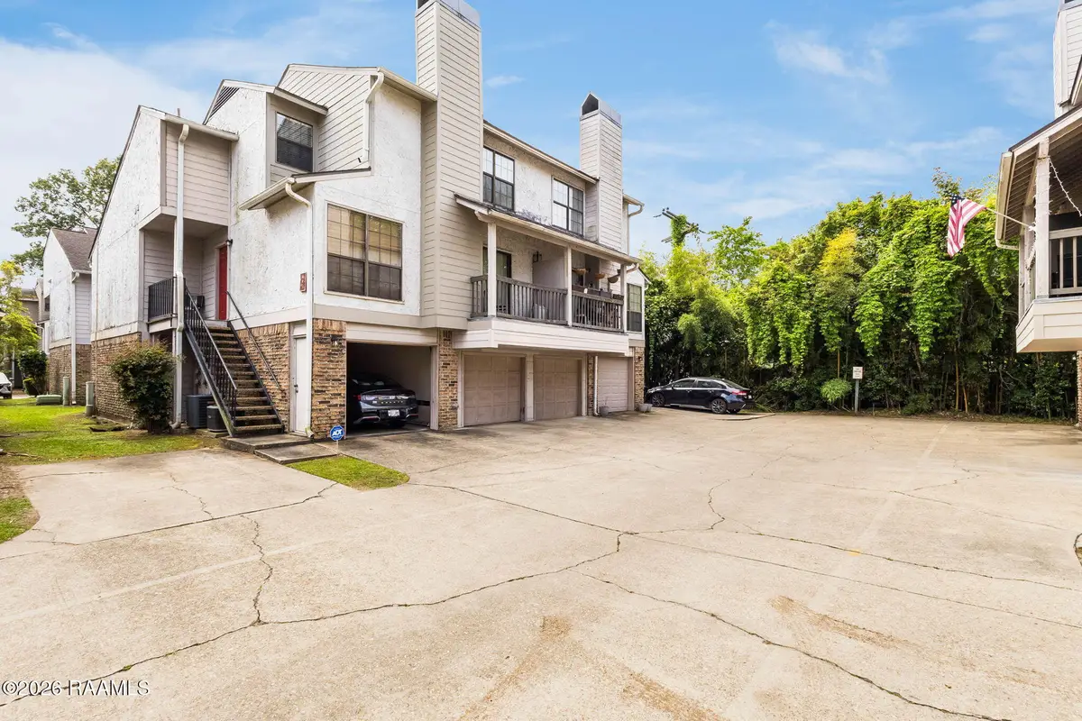 1304 E Bayou Parkway #Apt 6c, Lafayette, LA 70508 - #1