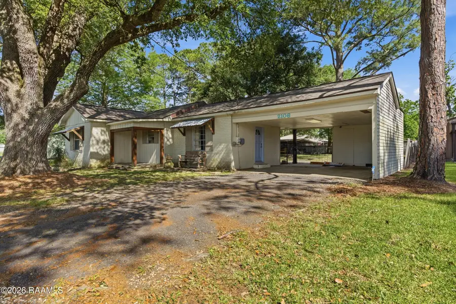 2106 Grand Pointe Avenue, Breaux Bridge, LA 70517 - #2