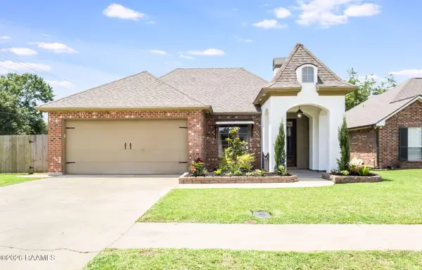 101 Pinnacle Drive, Youngsville, LA 70592