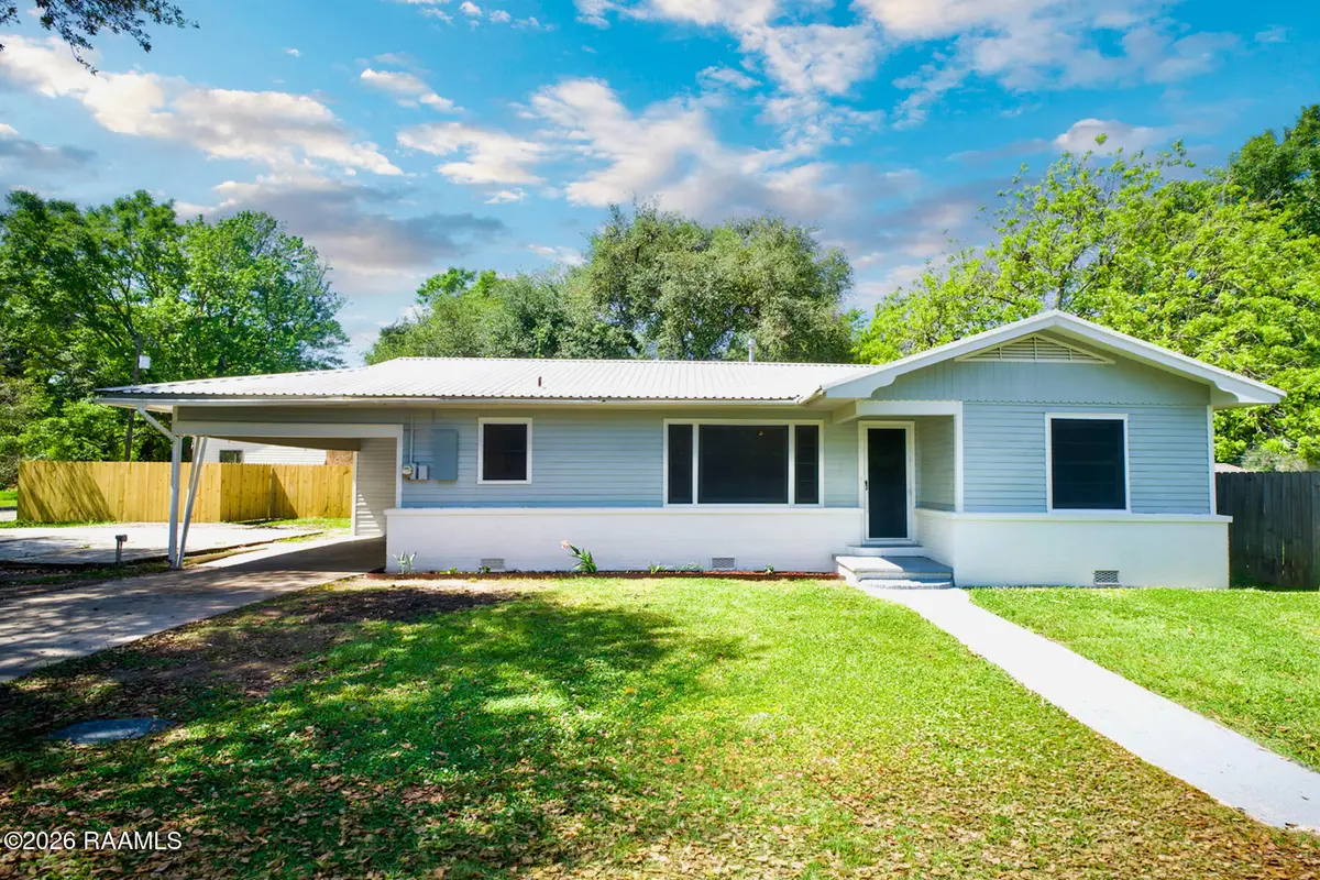 404 9th Street, Breaux Bridge, LA 70517 - #1