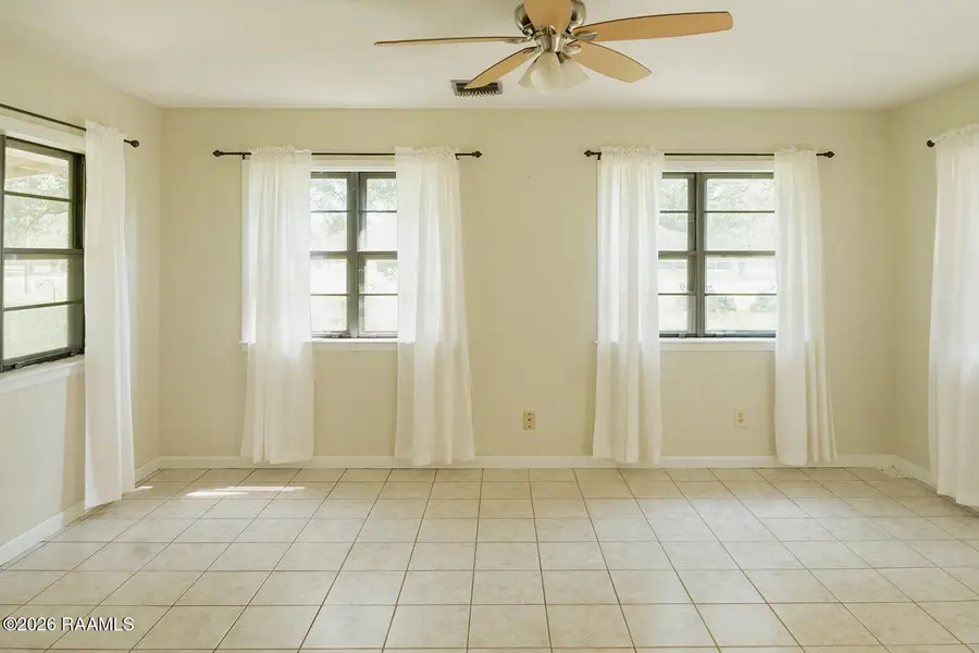 2806 Riverwood Road, New Iberia, LA 70560 - #2