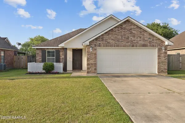 208 Hill Ridge Drive, Youngsville, LA 70592