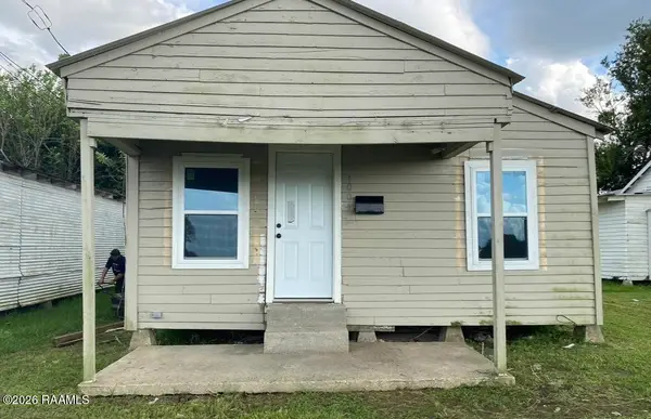 1004 E Jefferson Davis, Rayne, LA 70578
