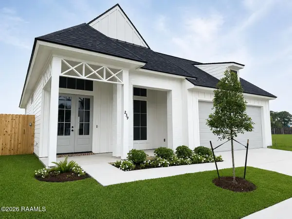 239 Jagged Grove Lane, Youngsville, LA 70592