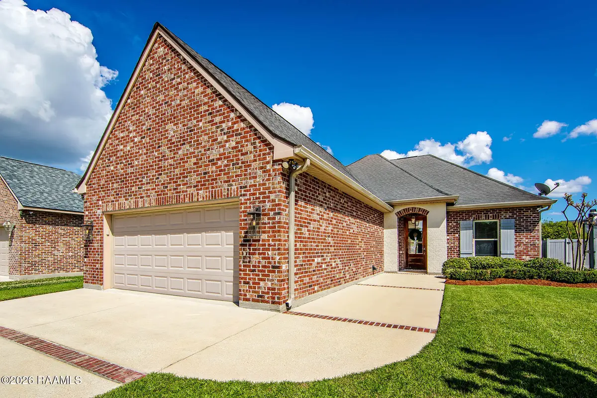 204 Abby Lake Drive, Thibodaux, LA 70301 - #1