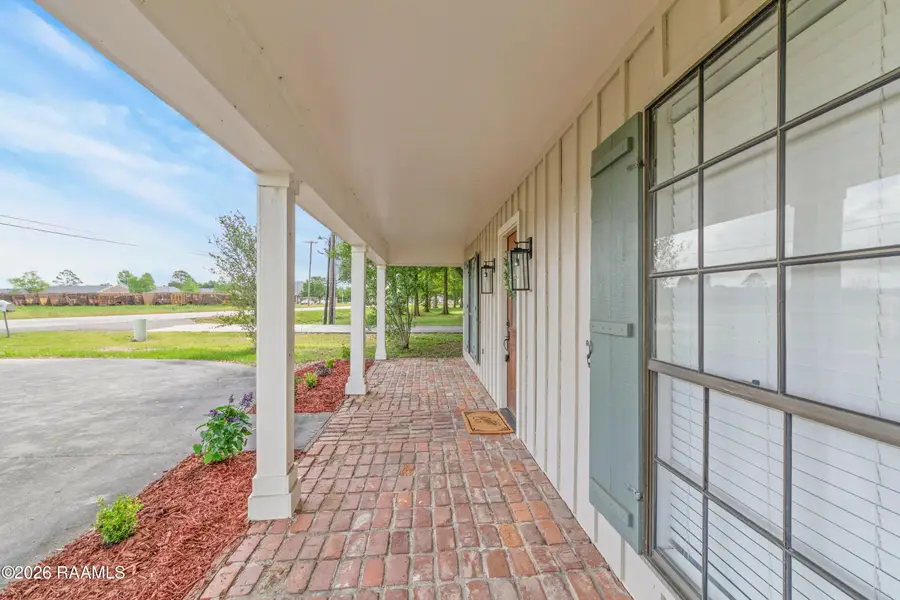 1402 Parkview Drive, New Iberia, LA 70563 - #3