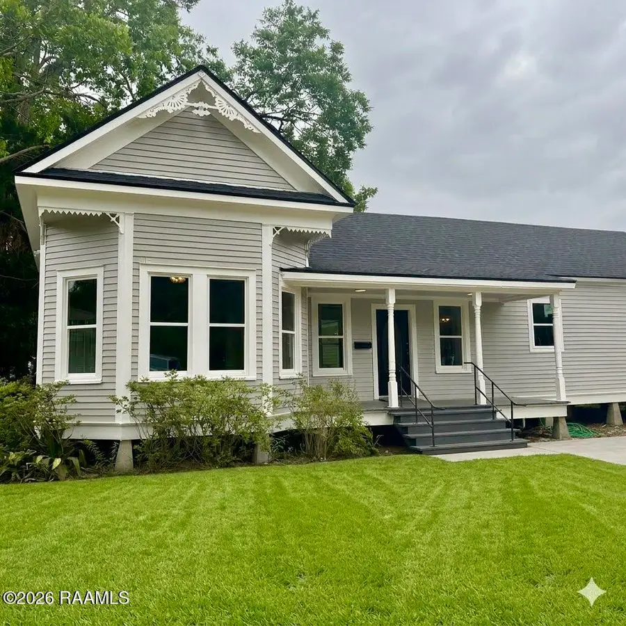 516 E Hutchinson Avenue, Crowley, LA 70526 - #3