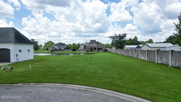243 Bridgewater Place, Breaux Bridge, LA 70517