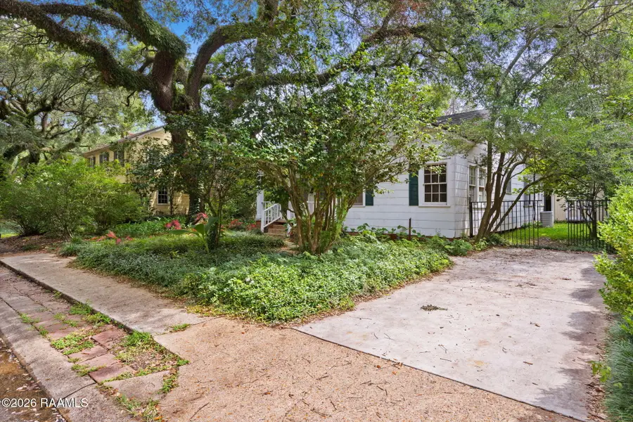 122 Adrienne Street, Lafayette, LA 70506 - #3