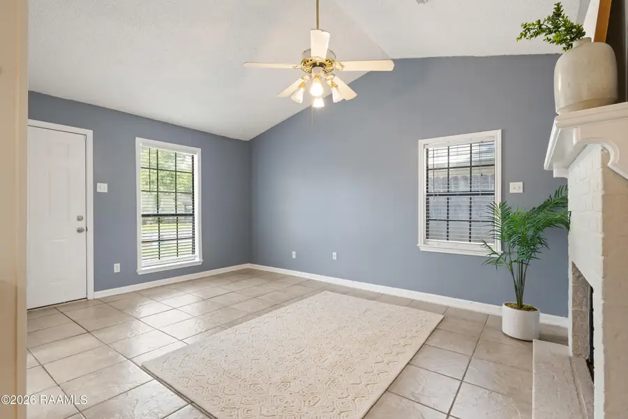 102 Longfellow Drive #B, Lafayette, LA 70503 - #3