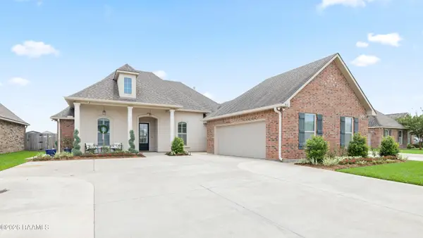 307 Brianna Lane, Broussard, LA 70518