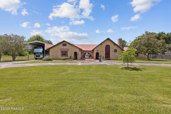 820 E F Street, Rayne, LA 70578