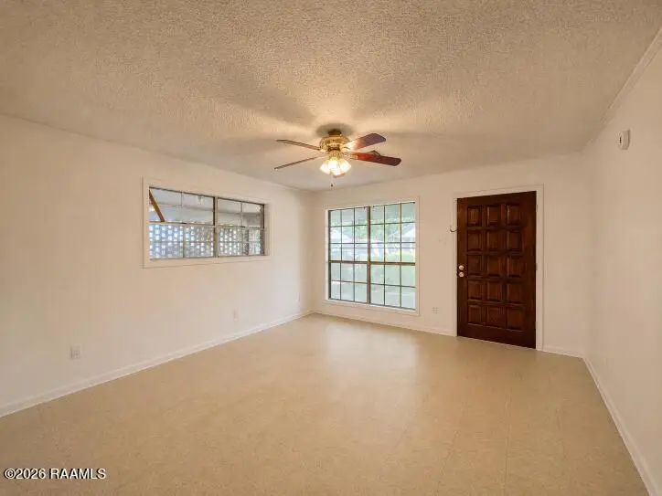 916 St Martin Street, Saint Martinville, LA 70582 - #3