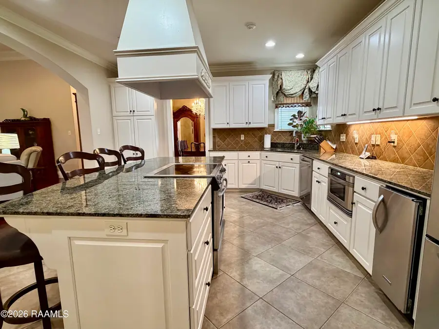 7 Steamboat Bnd Bend, New Iberia, LA 70563 - #2