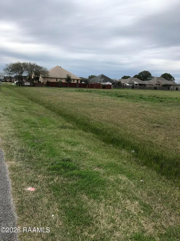 300 N Domingue Road, Lafayette, LA 70506