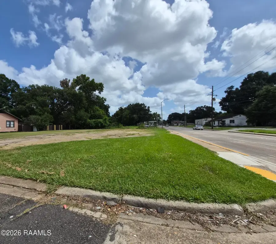 912 NW Evangeline Thruway, Lafayette, LA 70501 - #2