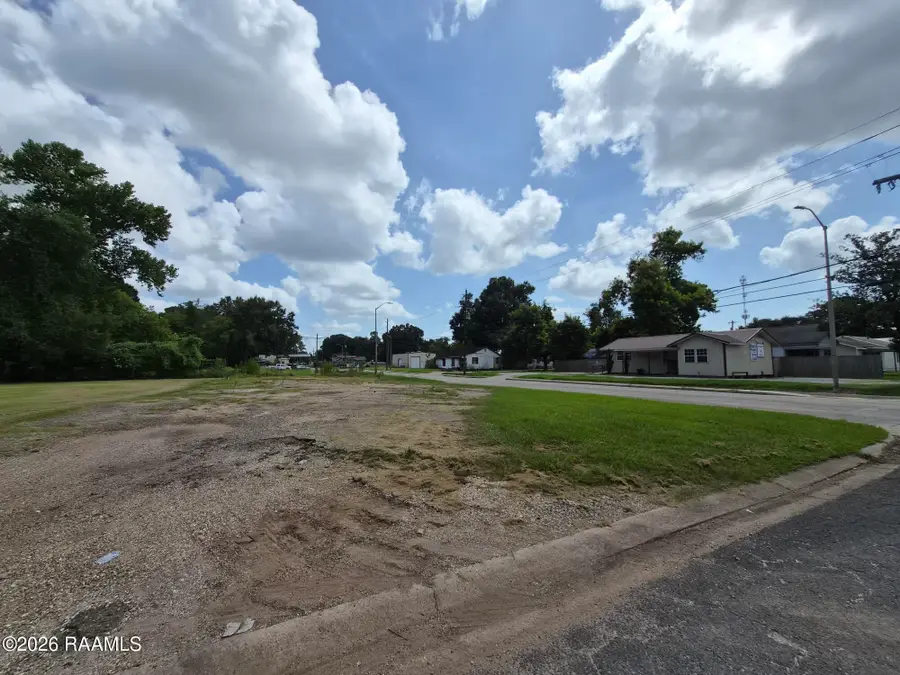 912 NW Evangeline Thruway, Lafayette, LA 70501 - #3