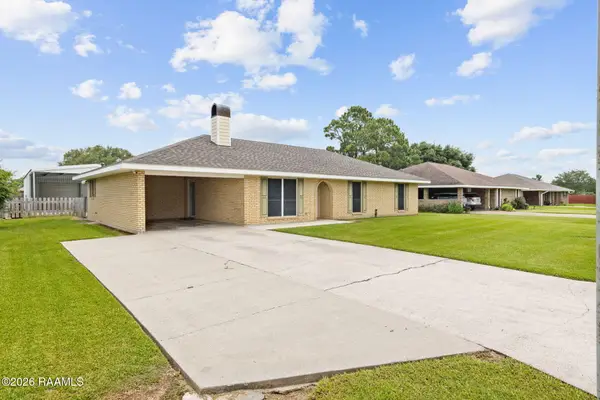 815 E E Street, Rayne, LA 70578