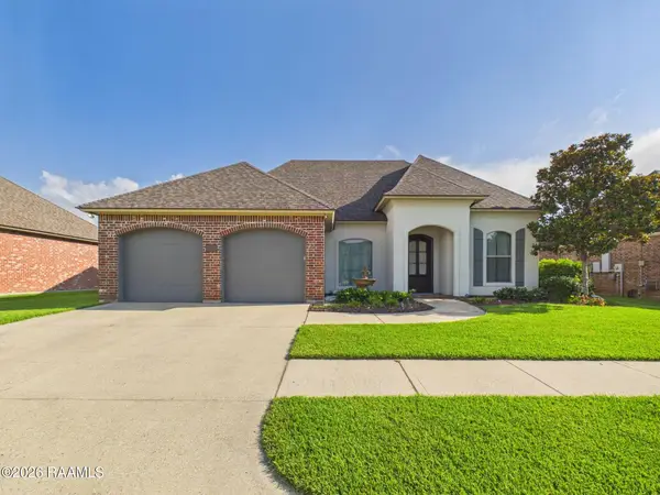 102 Copper Ridge Drive, Youngsville, LA 70592