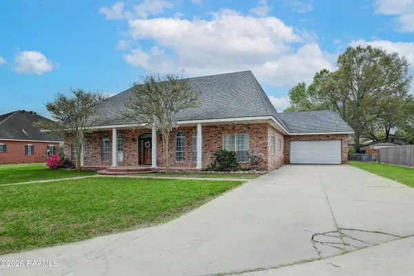 2018 La Belle Villa Road, New Iberia, LA 70563