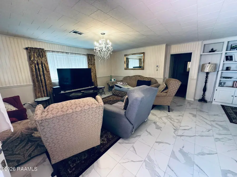 1340 W Oak Avenue, Eunice, LA 70535 - #2