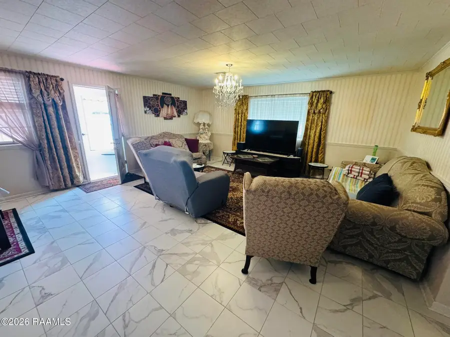 1340 W Oak Avenue, Eunice, LA 70535 - #3
