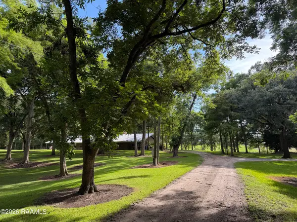 131 Driveway B, Loreauville, LA 70552